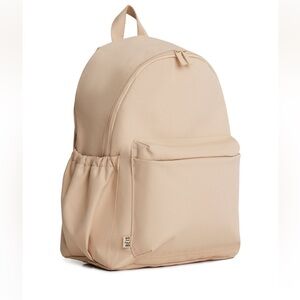 THE BÉISICS BACKPACK IN BEIGE
$78 new 
COLOR Beige